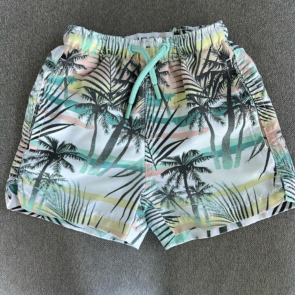 INGEAR Performance Quick Dry SPF50+ Swim Trunks with Mesh Lining - Sunset Palms